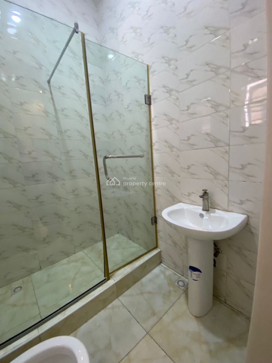 Luxury Single Rooms with Shared Fully Fitted Kitchen, Oral Extension Lekki Lagos, Lekki, Lagos, Flat / Apartment for Rent