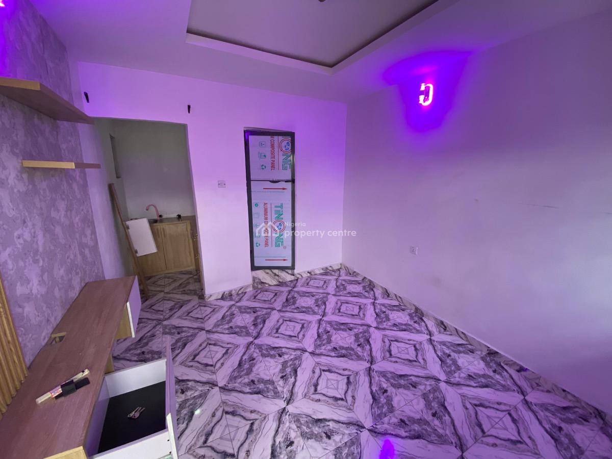 Lovely Selfcontain, Shomolu, Shomolu, Lagos, Self Contain (single Rooms) for Rent