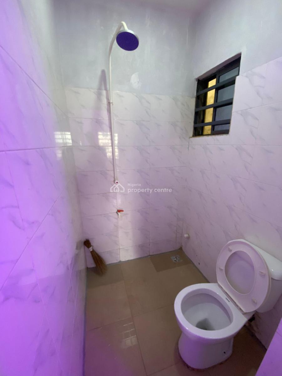 Lovely Selfcontain, Shomolu, Shomolu, Lagos, Self Contain (single Rooms) for Rent