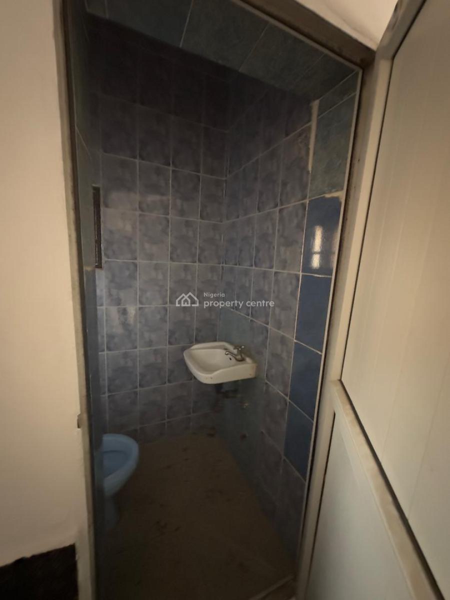 3 Bedroom  Apartment with Self Compound, Osapa, Lekki, Lagos, Flat / Apartment for Rent