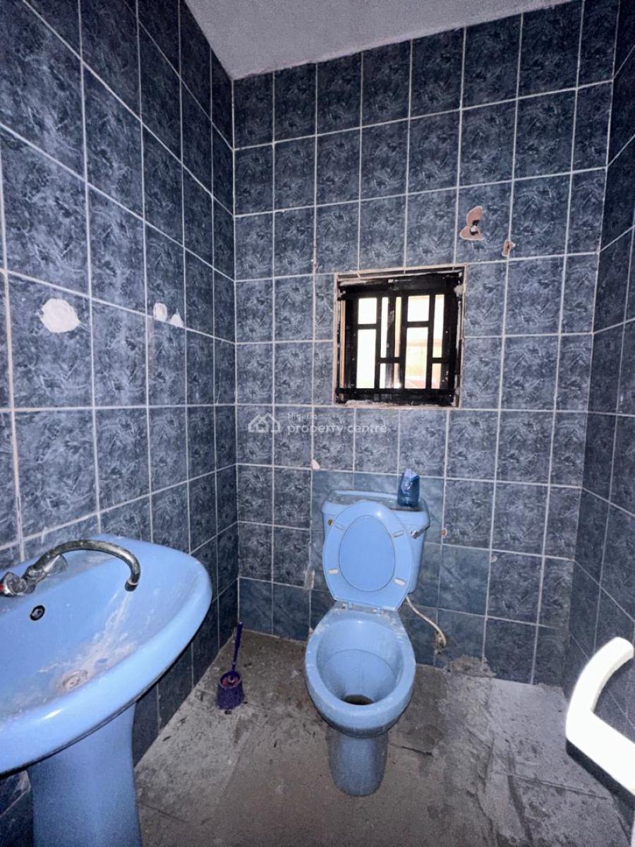 3 Bedroom  Apartment with Self Compound, Osapa, Lekki, Lagos, Flat / Apartment for Rent