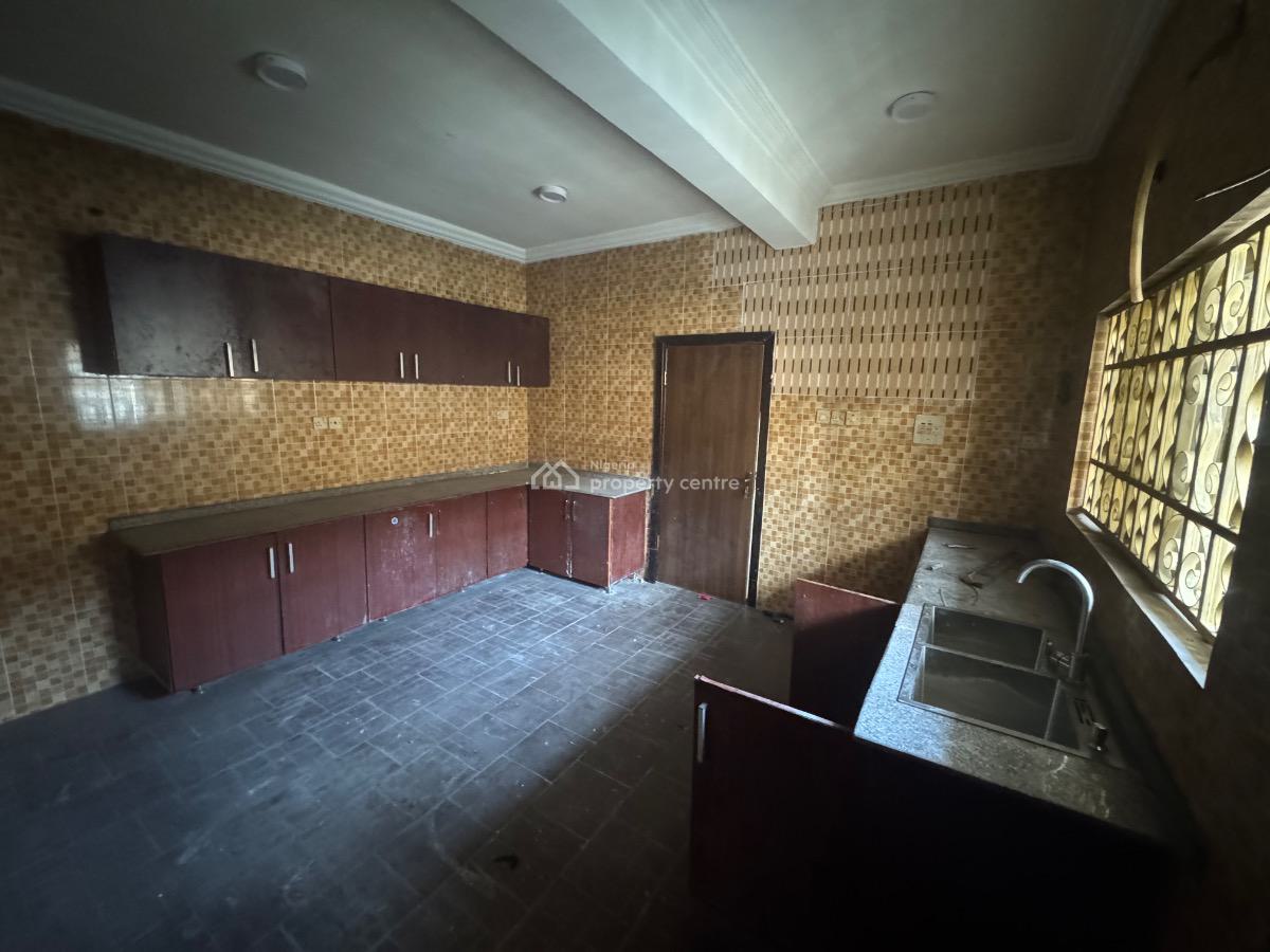 a Well Renovated 5 Bedrooms Spacious Fully Detached Duplex with Bq, By Dowel College, Lekki Phase 1, Lekki, Lagos, Detached Duplex for Rent