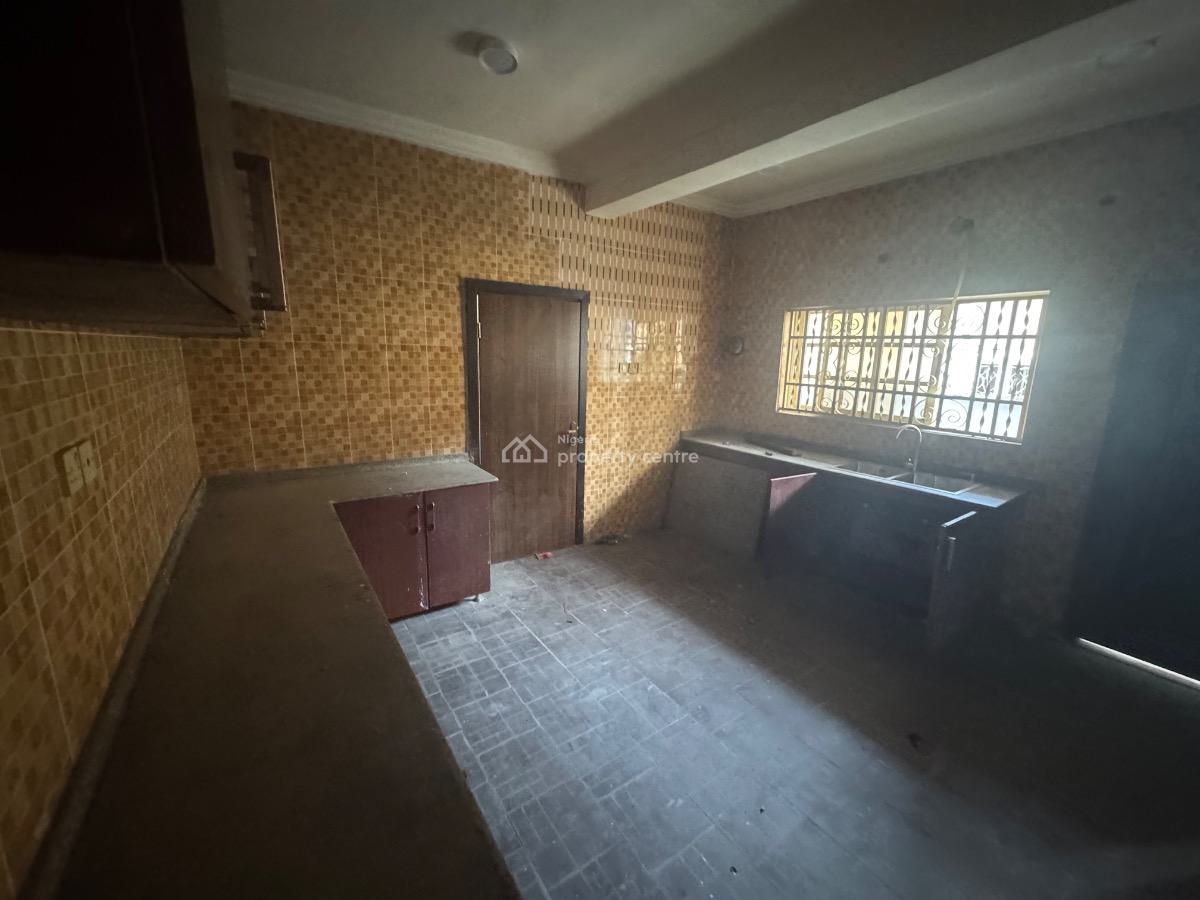 a Well Renovated 5 Bedrooms Spacious Fully Detached Duplex with Bq, By Dowel College, Lekki Phase 1, Lekki, Lagos, Detached Duplex for Rent