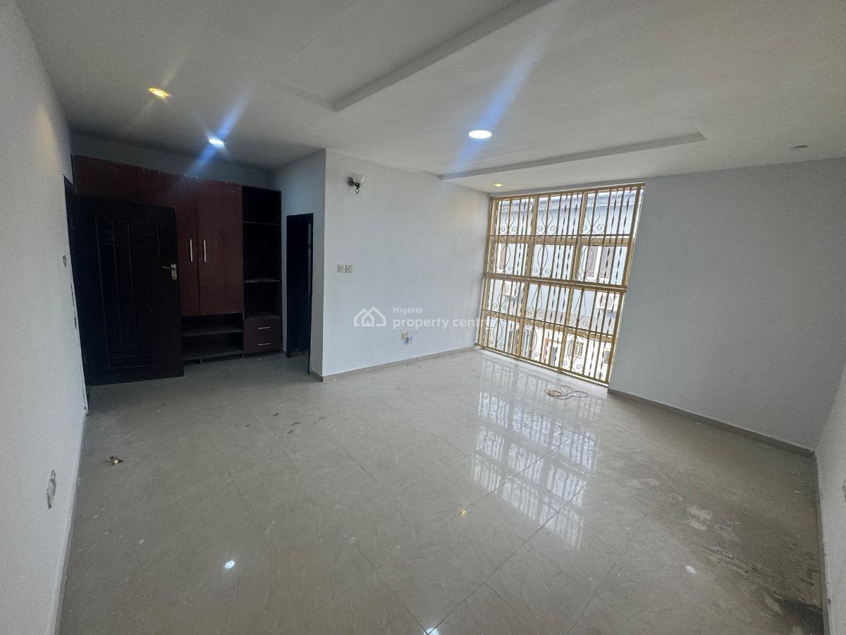 a Well Renovated 5 Bedrooms Spacious Fully Detached Duplex with Bq, By Dowel College, Lekki Phase 1, Lekki, Lagos, Detached Duplex for Rent
