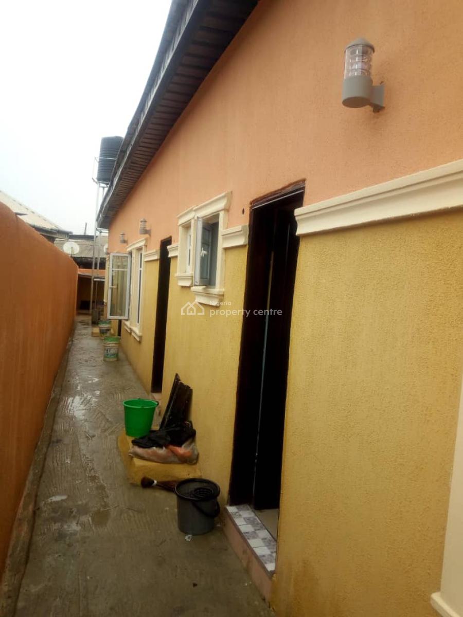 4 Unit of Standard Room and Parlor Self Contained, Oribanwa, Ibeju Lekki, Lagos, Flat / Apartment for Sale
