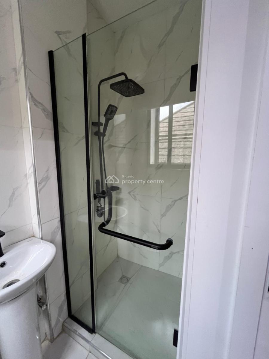 4 Bedroom Massionette., Lekki Phase 1, Lekki, Lagos, Flat / Apartment for Rent