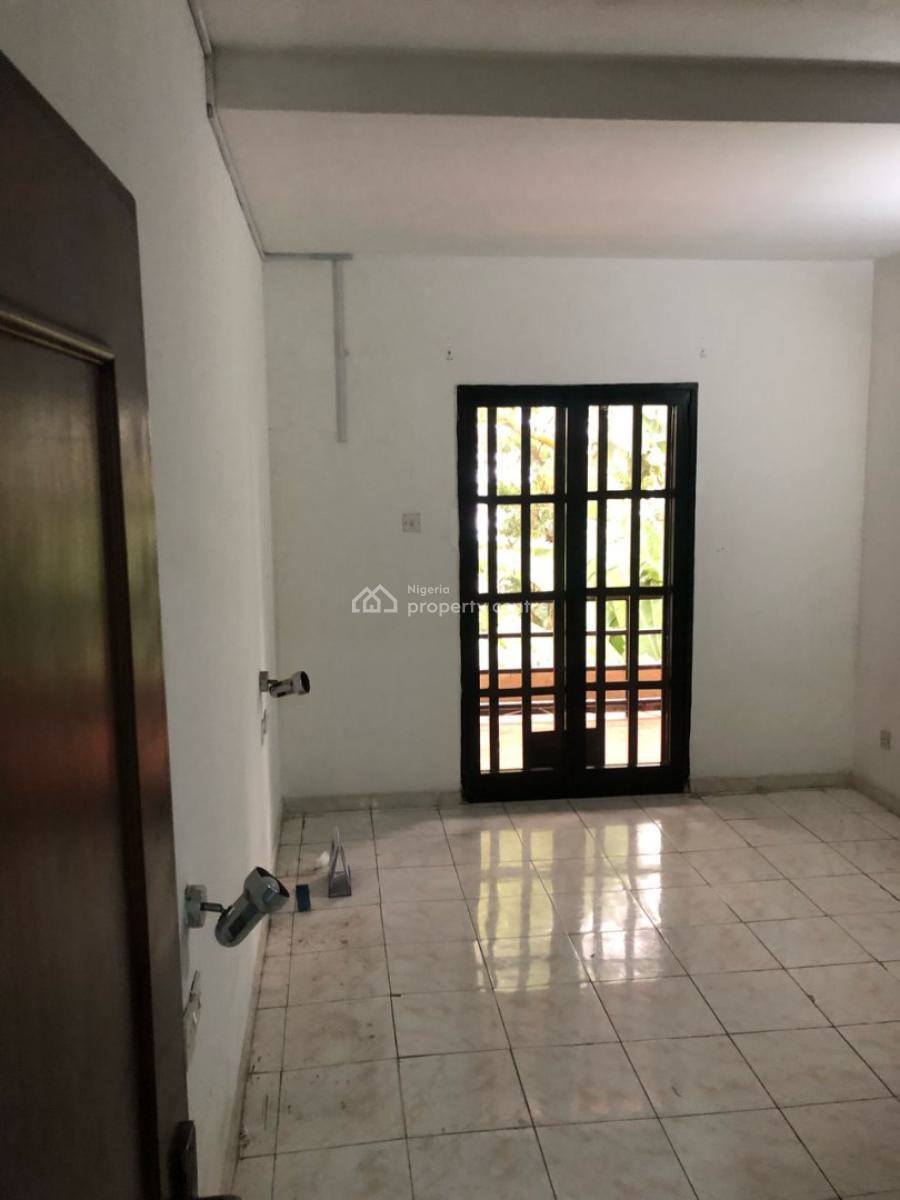 4 Bedroom Apartment with Swimming Pool, Gym, Garden.(expatriates Only), Off Idejo Street, Victoria Island (vi), Lagos, Flat / Apartment for Rent