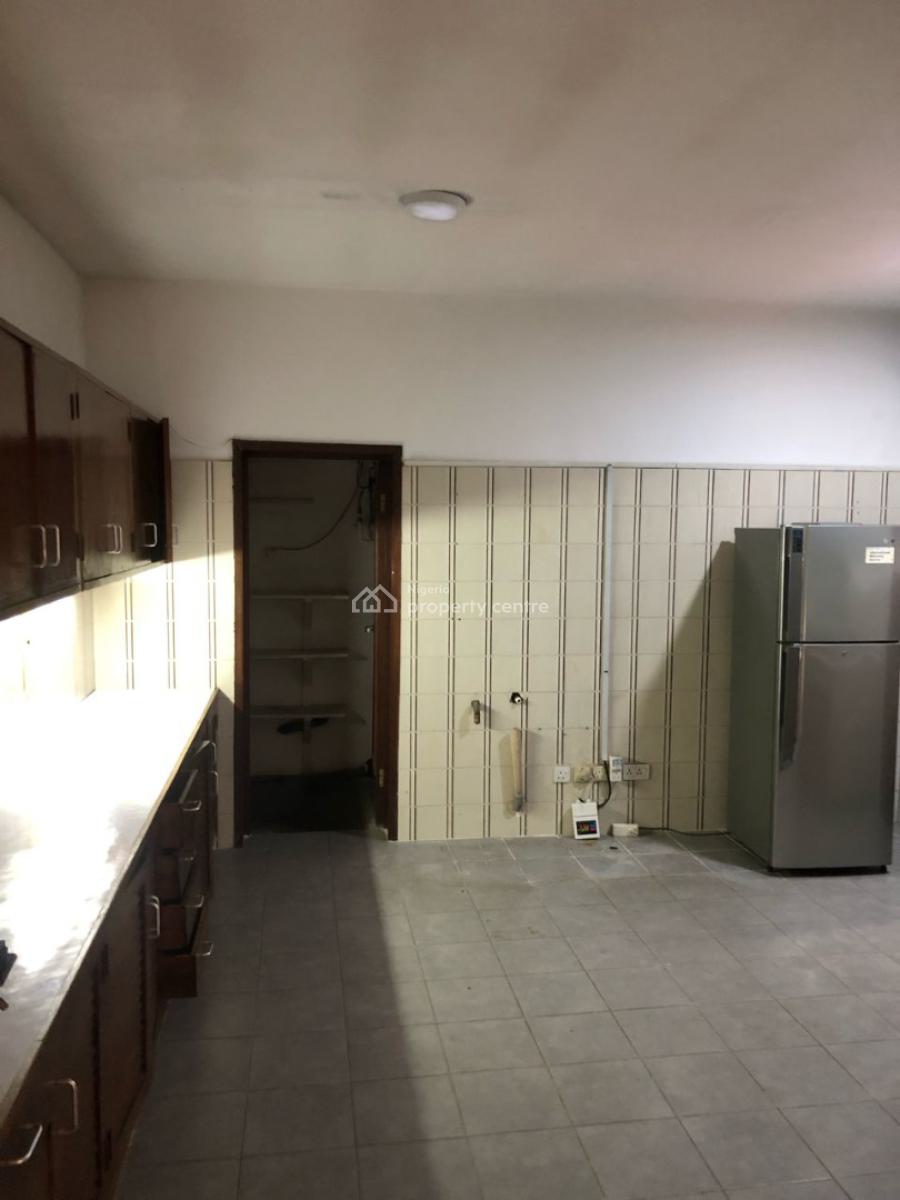 4 Bedroom Apartment with Swimming Pool, Gym, Garden.(expatriates Only), Off Idejo Street, Victoria Island (vi), Lagos, Flat / Apartment for Rent