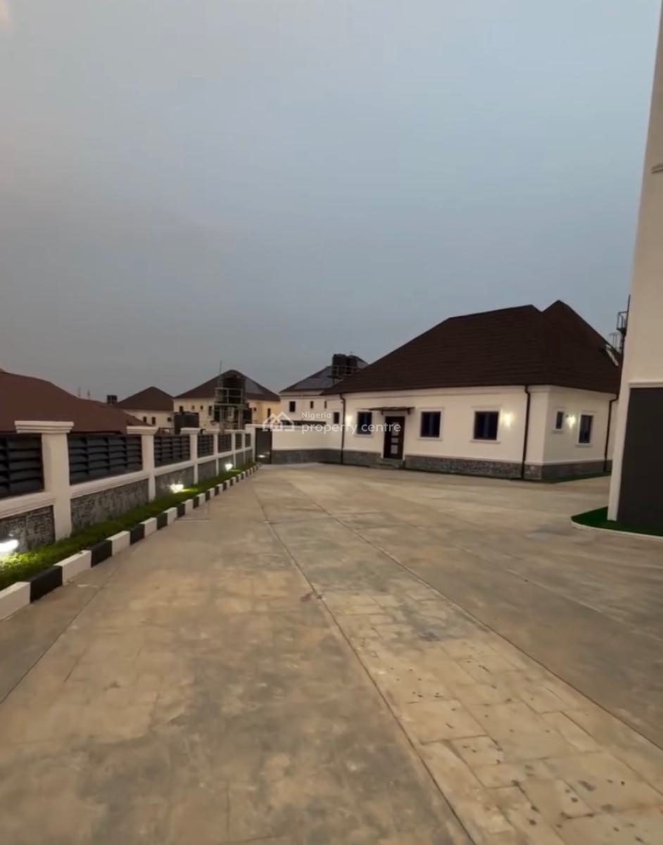 8 Bedroom Villa, 3 Bedroom Guest Chalet with Swimming Pool, Naf Valley Estate, Asokoro District, Abuja, Detached Duplex for Sale