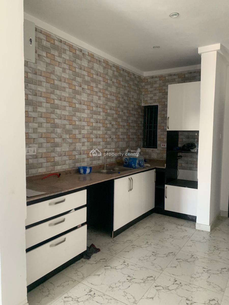 Serviced 2 Bedroom Apartment with Guest Toilet, Orchid, Lekki, Lagos, Flat / Apartment for Rent