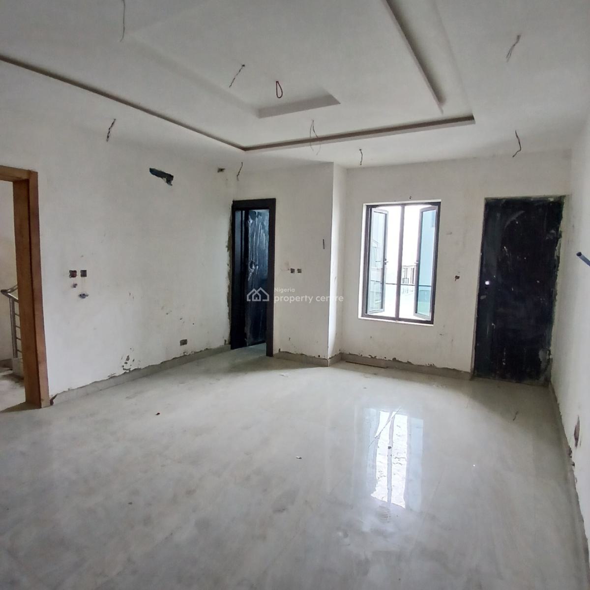 Very Spaciously Built  3 Bedroom Luxury Apartment, Lekki Phase 1, Lekki, Lagos, Flat / Apartment for Sale