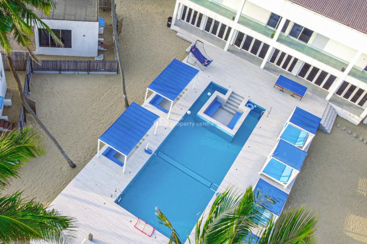 Luxury Cove 4 Bedroom with Big Pool & 4 Private Chalets with Pool, Ibeshe, Ikorodu, Lagos, Detached Duplex Short Let