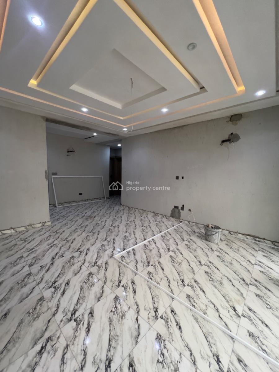 Lovely 3 Bedroom Apartment with Bq, Lekki Phase 1, Lekki, Lagos, Flat / Apartment for Rent