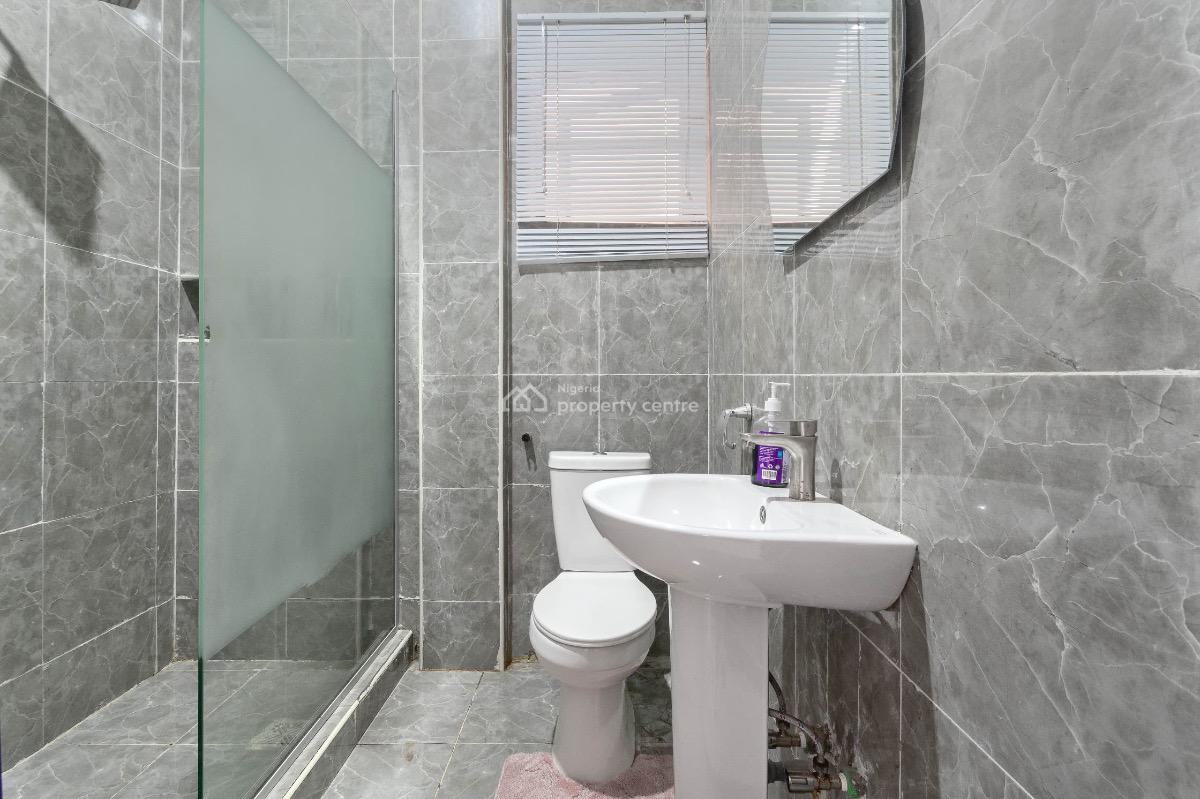 Furnished 2 Bedrooms Apartment, Lekki Phase 1, Lekki, Lagos, Flat / Apartment Short Let