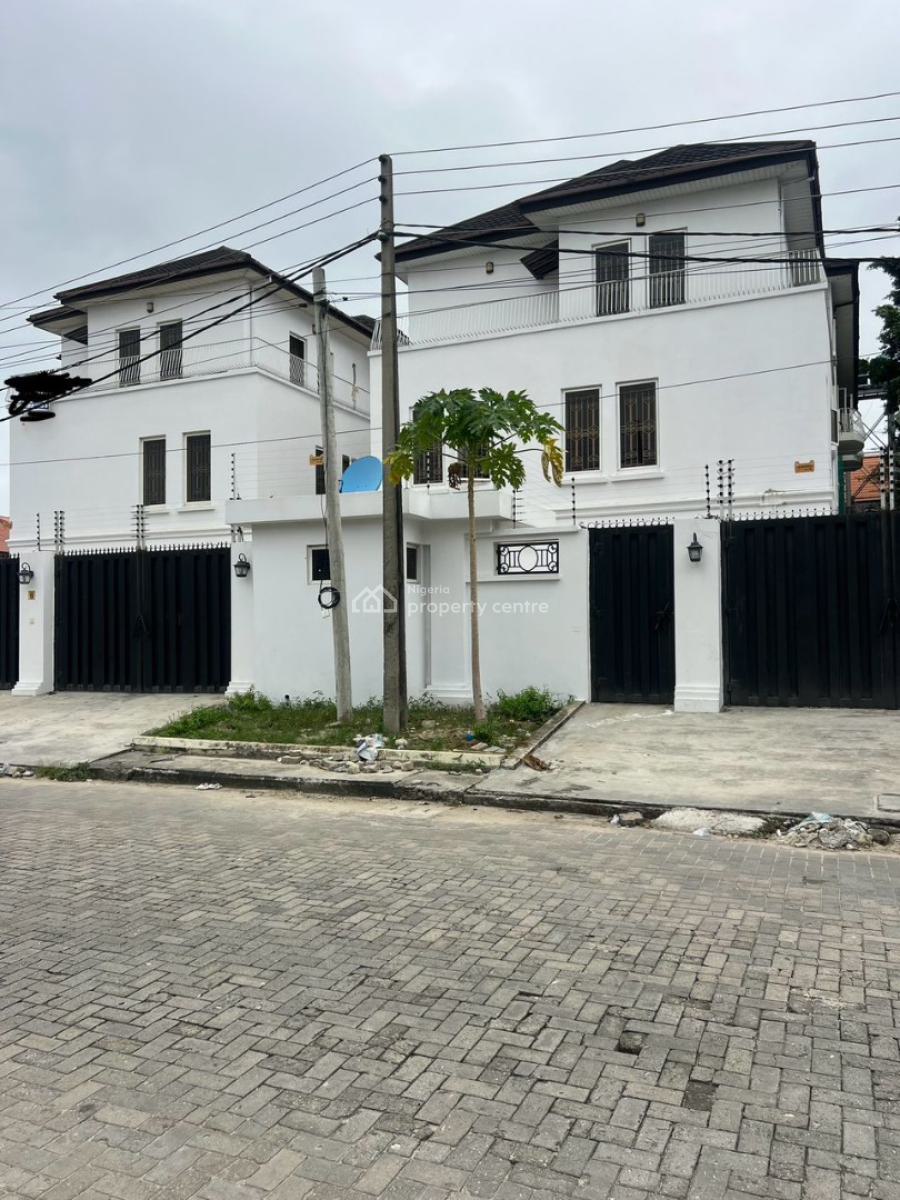 Fully Service 3bedroom Penthouse at Lekki Phase 1, Off Admiralty Way Lekki Phase 1, Lekki Phase 1, Lekki, Lagos, House for Rent