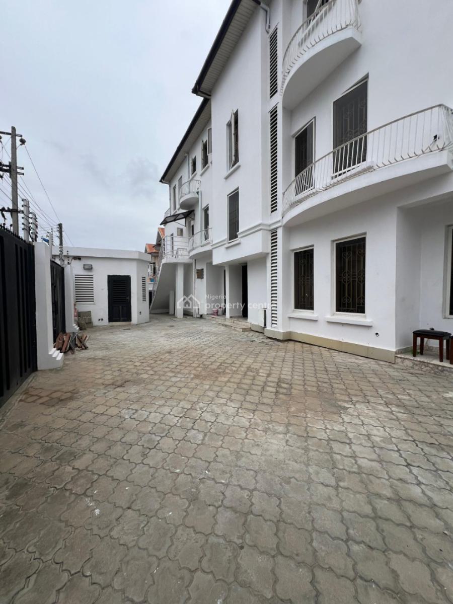 Fully Service 3bedroom Penthouse at Lekki Phase 1, Off Admiralty Way Lekki Phase 1, Lekki Phase 1, Lekki, Lagos, House for Rent