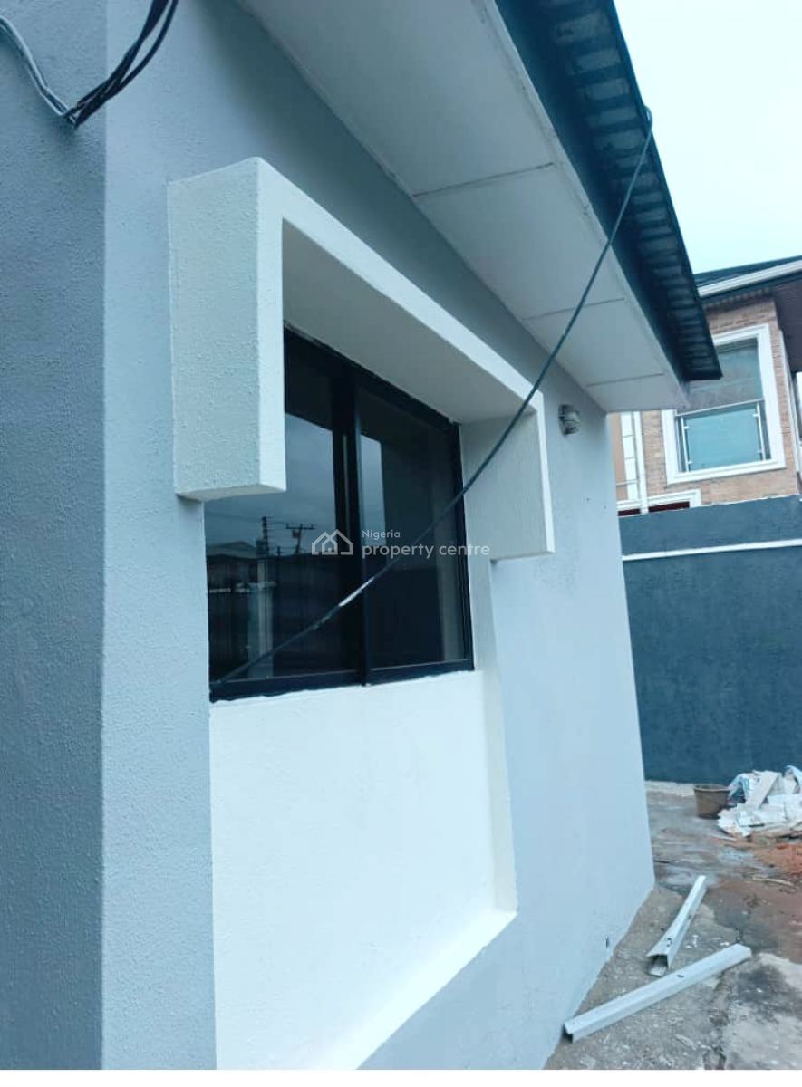 Luxury Well Renovated 3 Bedroom Bungalow with a Room Self Contain Bq, Omole Phase 2, Ikeja, Lagos, Detached Bungalow for Rent