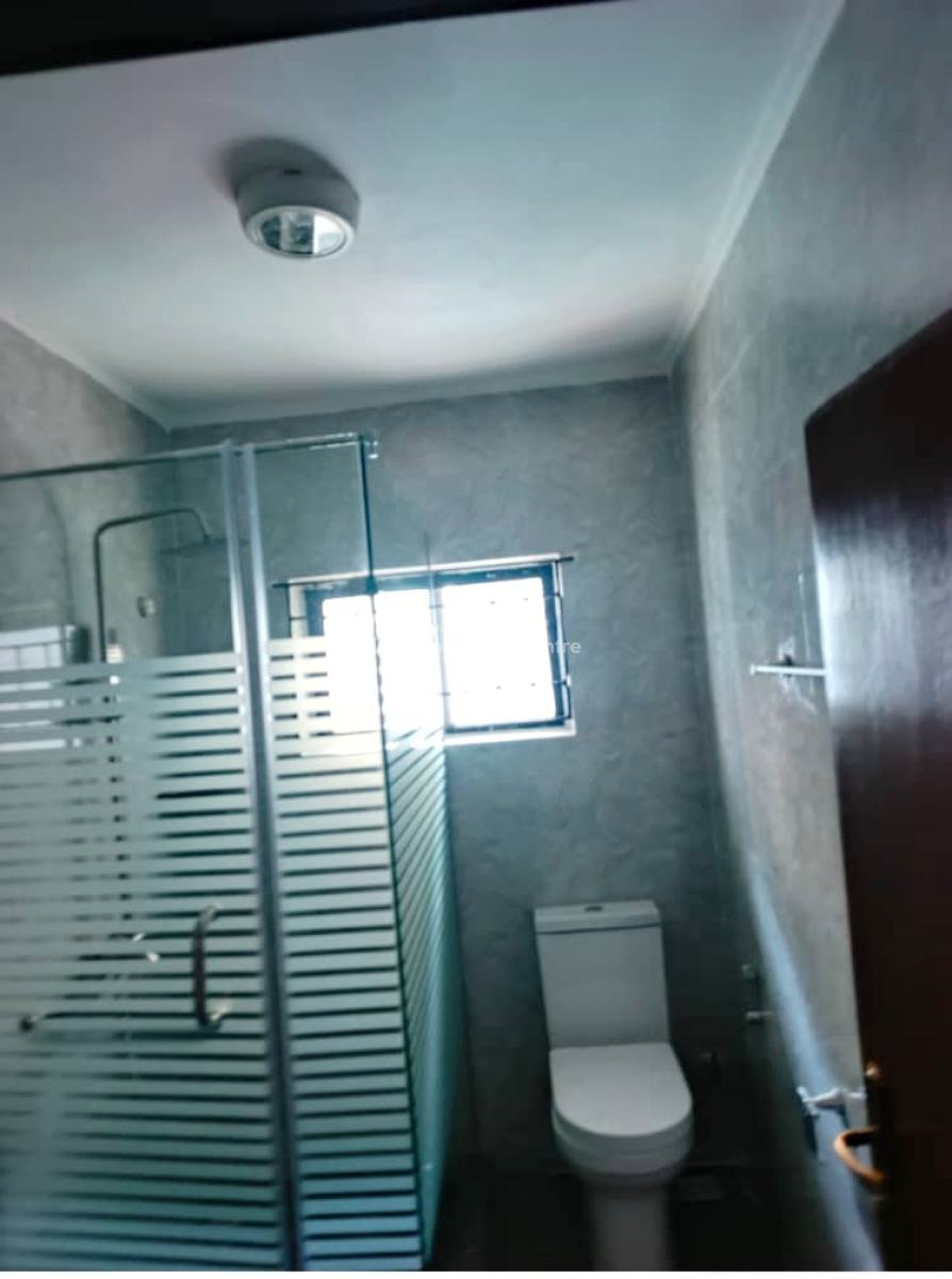 Luxury Well Renovated 3 Bedroom Bungalow with a Room Self Contain Bq, Omole Phase 2, Ikeja, Lagos, Detached Bungalow for Rent