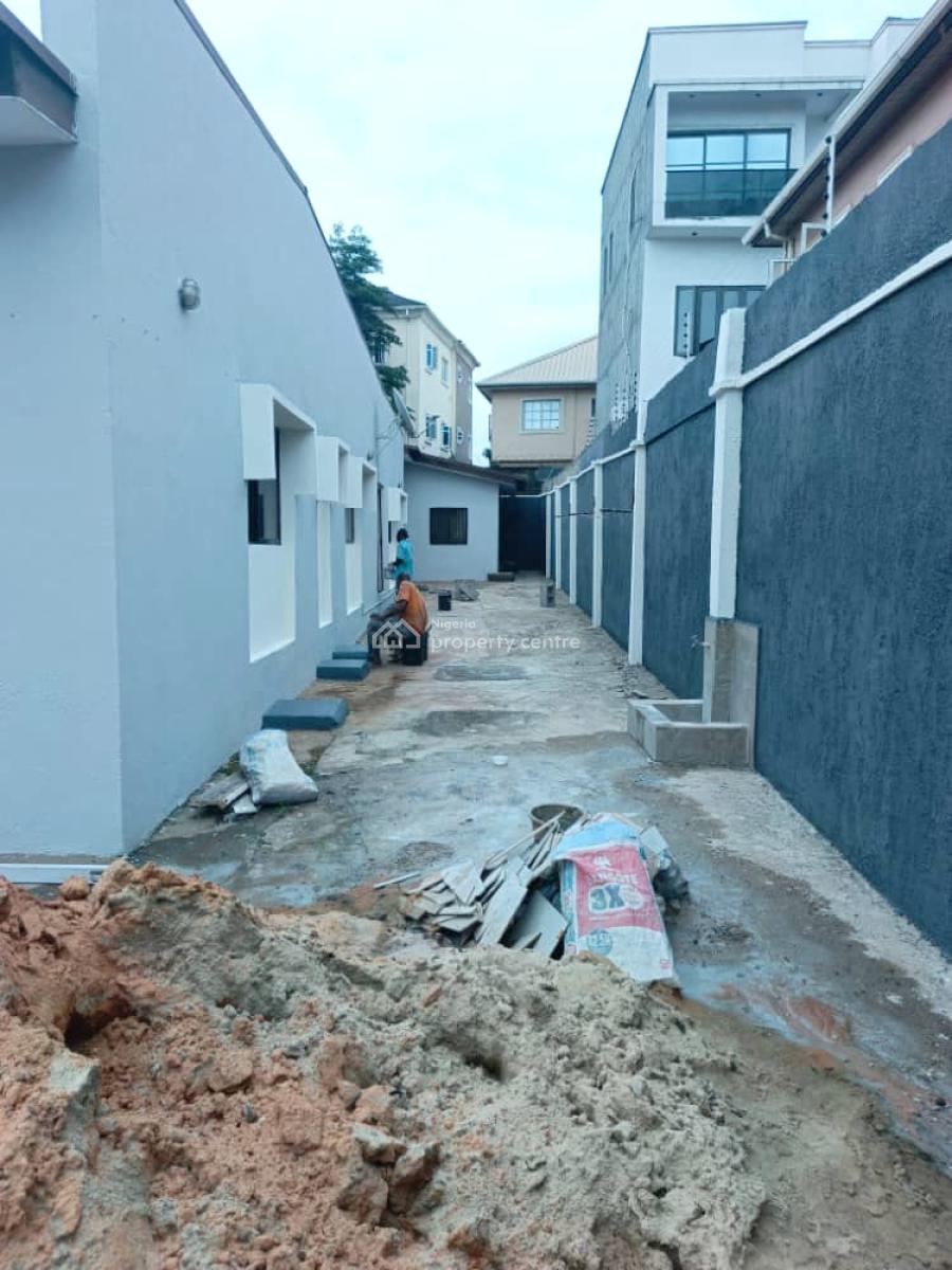 Luxury Well Renovated 3 Bedroom Bungalow with a Room Self Contain Bq, Omole Phase 2, Ikeja, Lagos, Detached Bungalow for Rent