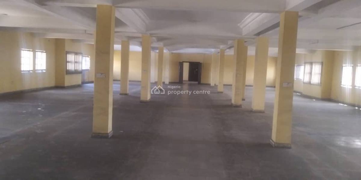 Open Plan Office Space with Ample Parking Space, Ogbunabale, Orogbum, Port Harcourt, Rivers, Office Space for Rent
