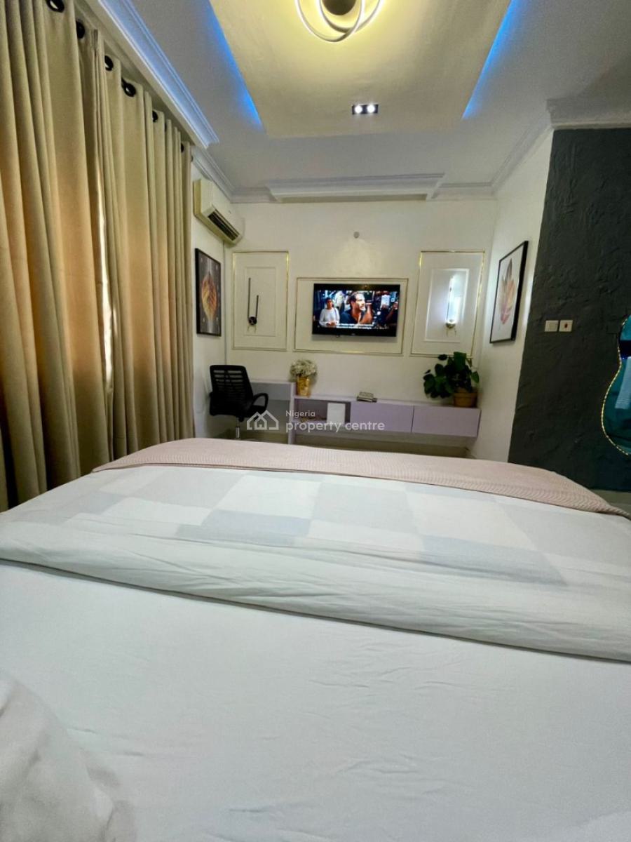 Luxurious 1bedroom Apartment Scrabble Games, Admiralty Way, Lekki Phase 1, Lekki, Lagos, Mini Flat (room and Parlour) Short Let