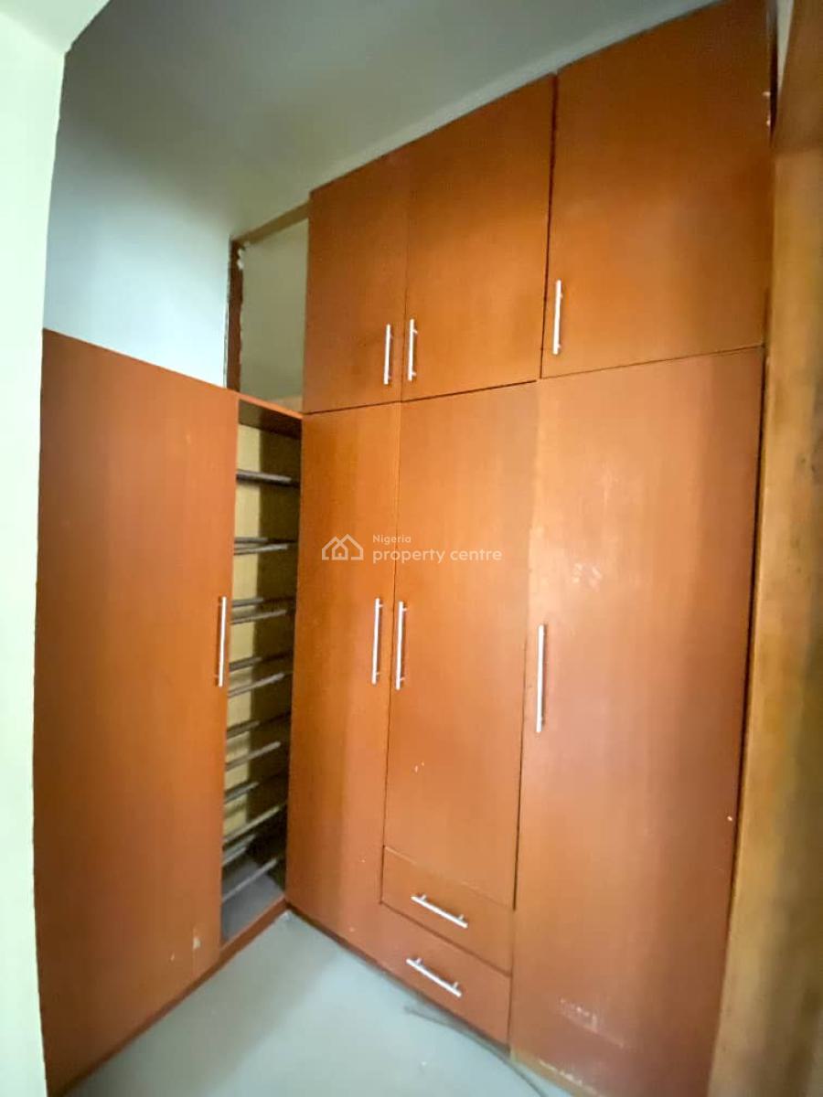 Three Bedroom Apartment in a Secured Estate, Ikota, Lekki, Lagos, Flat / Apartment for Rent