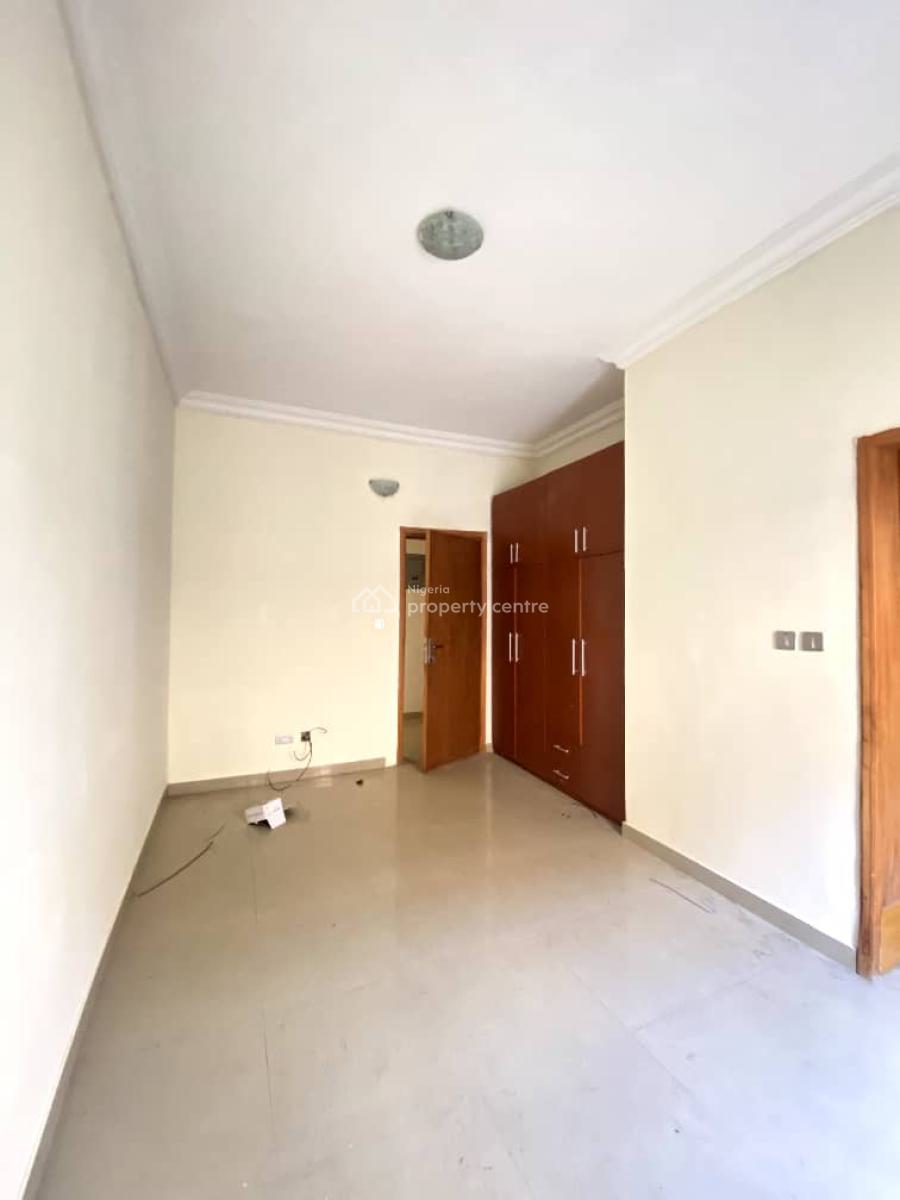 Three Bedroom Apartment in a Secured Estate, Ikota, Lekki, Lagos, Flat / Apartment for Rent