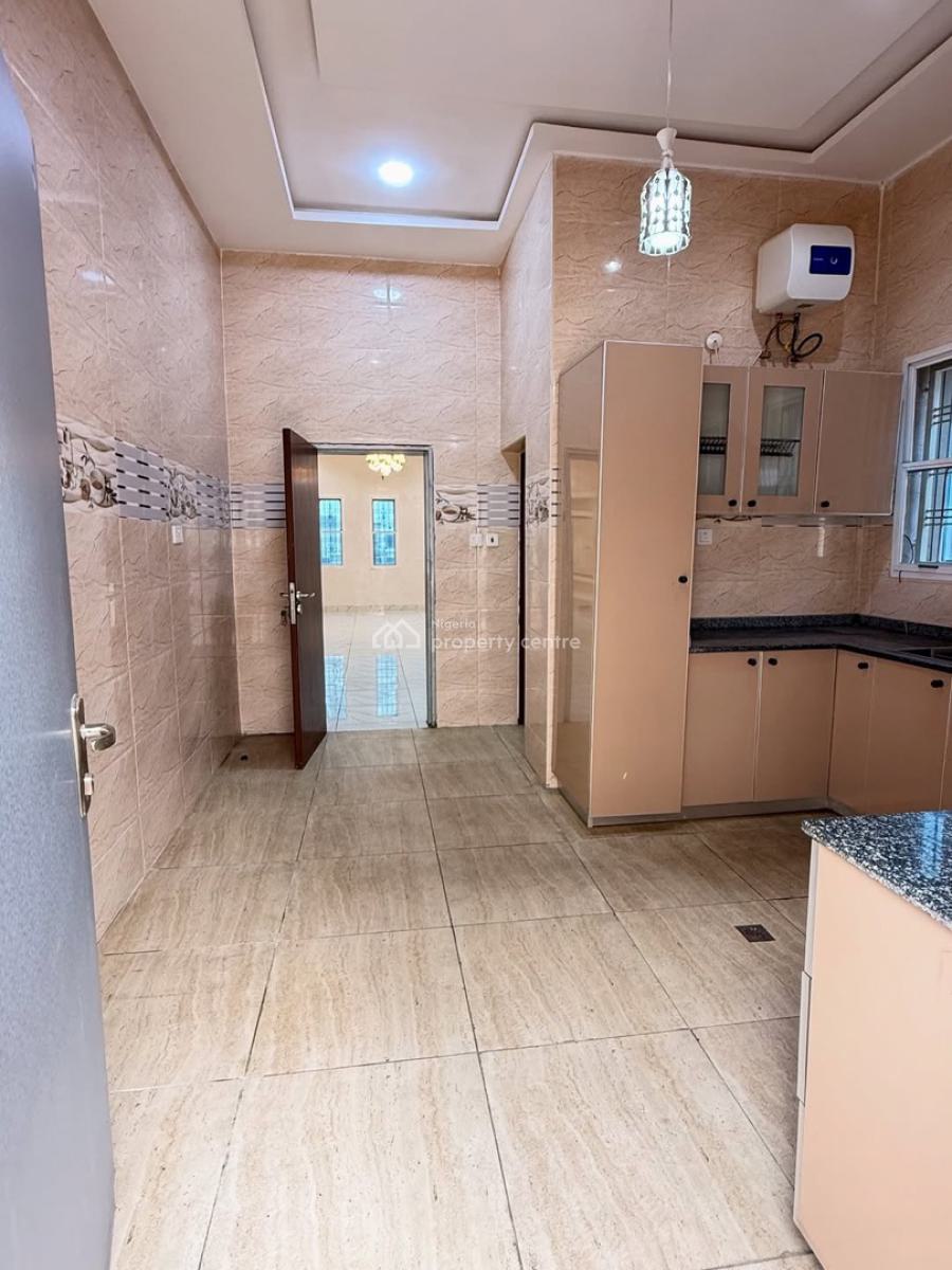 Luxury 4 Bedroom Semi Detached Duplex with Bq on a Tarred Road,6 Acs, Jahi, Abuja, Semi-detached Duplex for Rent