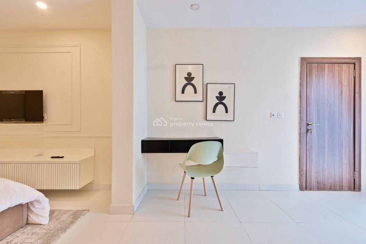 Luxurious 2 Bedroom Maisonette/ Smart Home with Ps5, Lekki Phase 1, Lekki, Lagos, Flat / Apartment Short Let