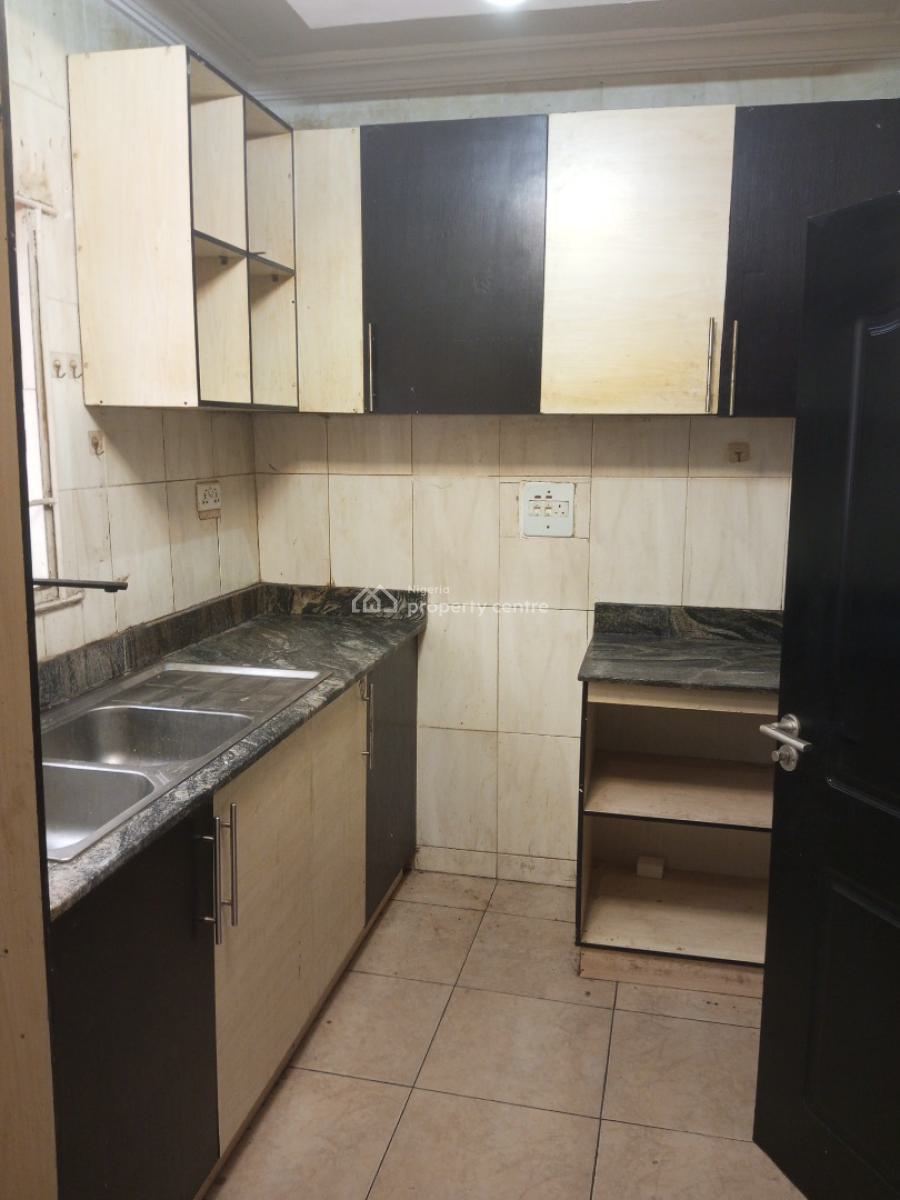 Neat 3bedroom Flat, Off Toyin Street Ikeja Lagos, Ikeja, Lagos, Flat / Apartment for Rent