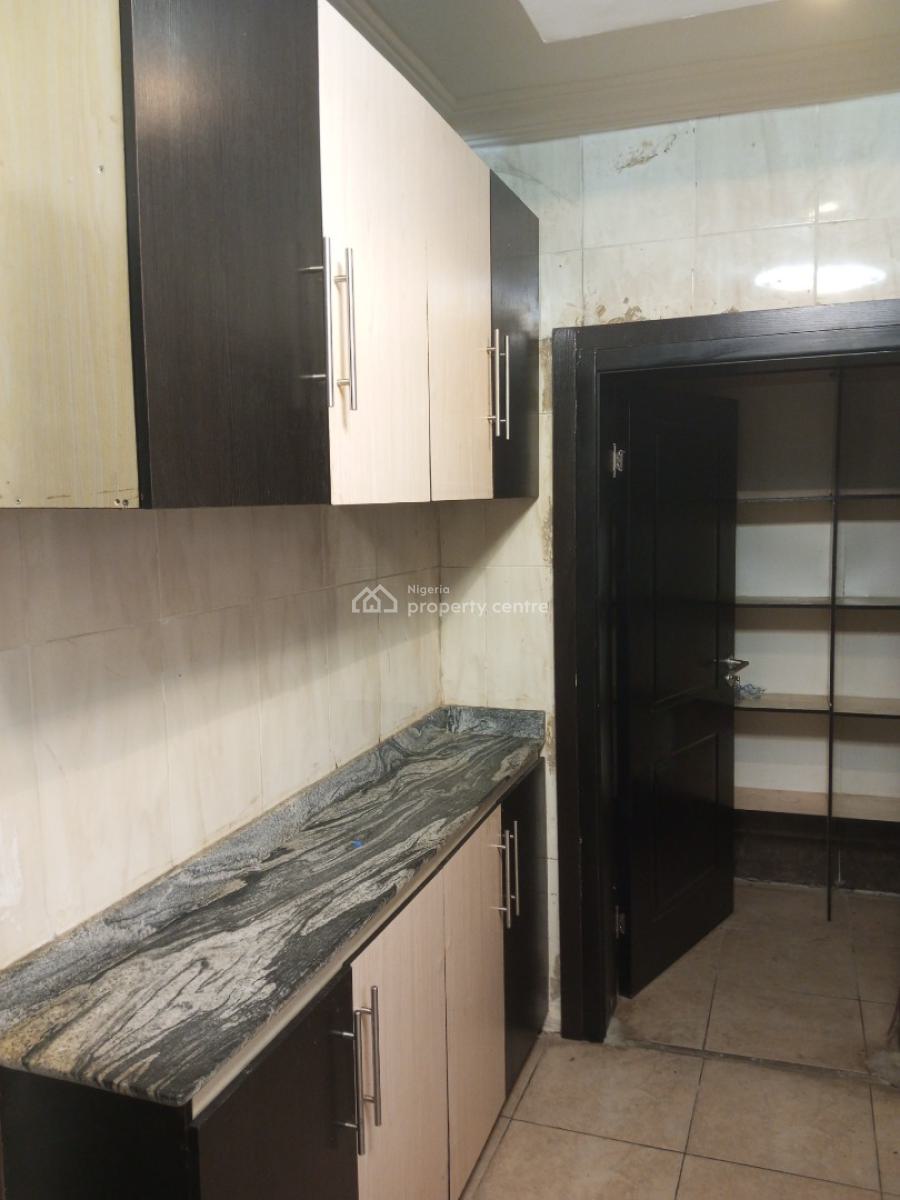 Neat 3bedroom Flat, Off Toyin Street Ikeja Lagos, Ikeja, Lagos, Flat / Apartment for Rent