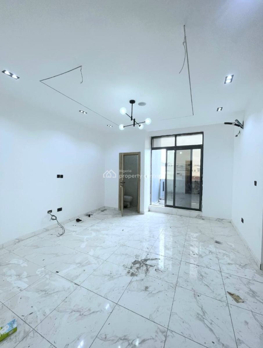 2-bedroom Apartment Available, Ologolo, Lekki, Lagos, Flat / Apartment for Sale