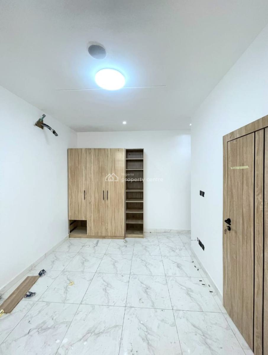 2-bedroom Apartment Available, Ologolo, Lekki, Lagos, Flat / Apartment for Sale