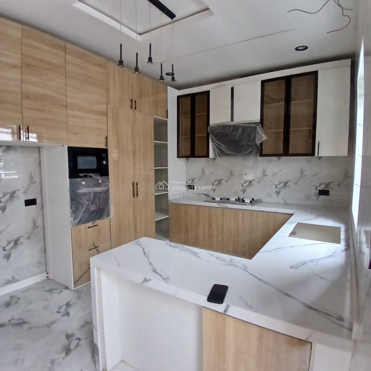 Exquisitely Detailed 4 Bedroom Semi-detached Duplex with Bq, Within a Call to Access Estate  with Spacious Compound, Lekki, Lagos, Semi-detached Duplex for Sale