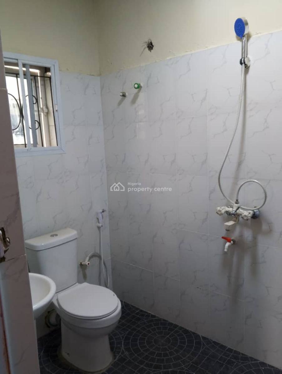 a Luxury Room and Parlor, Lucky Fiber Road, Ikorodu, Lagos, Flat / Apartment for Rent