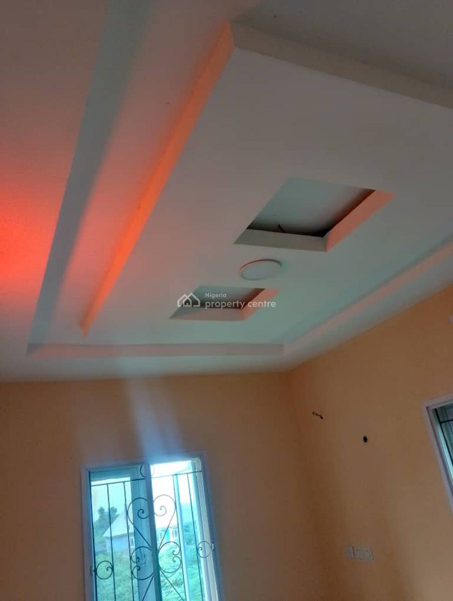 a Luxury Room and Parlor, Lucky Fiber Road, Ikorodu, Lagos, Flat / Apartment for Rent