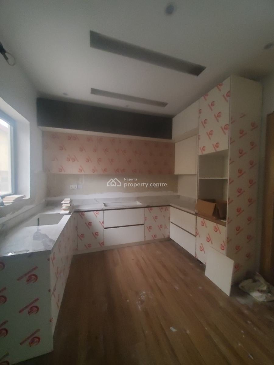 Gorgeous 5 Bedroom Terrace Duplex in a Secured Estate, Idado, Lekki, Lagos, Terraced Duplex for Sale