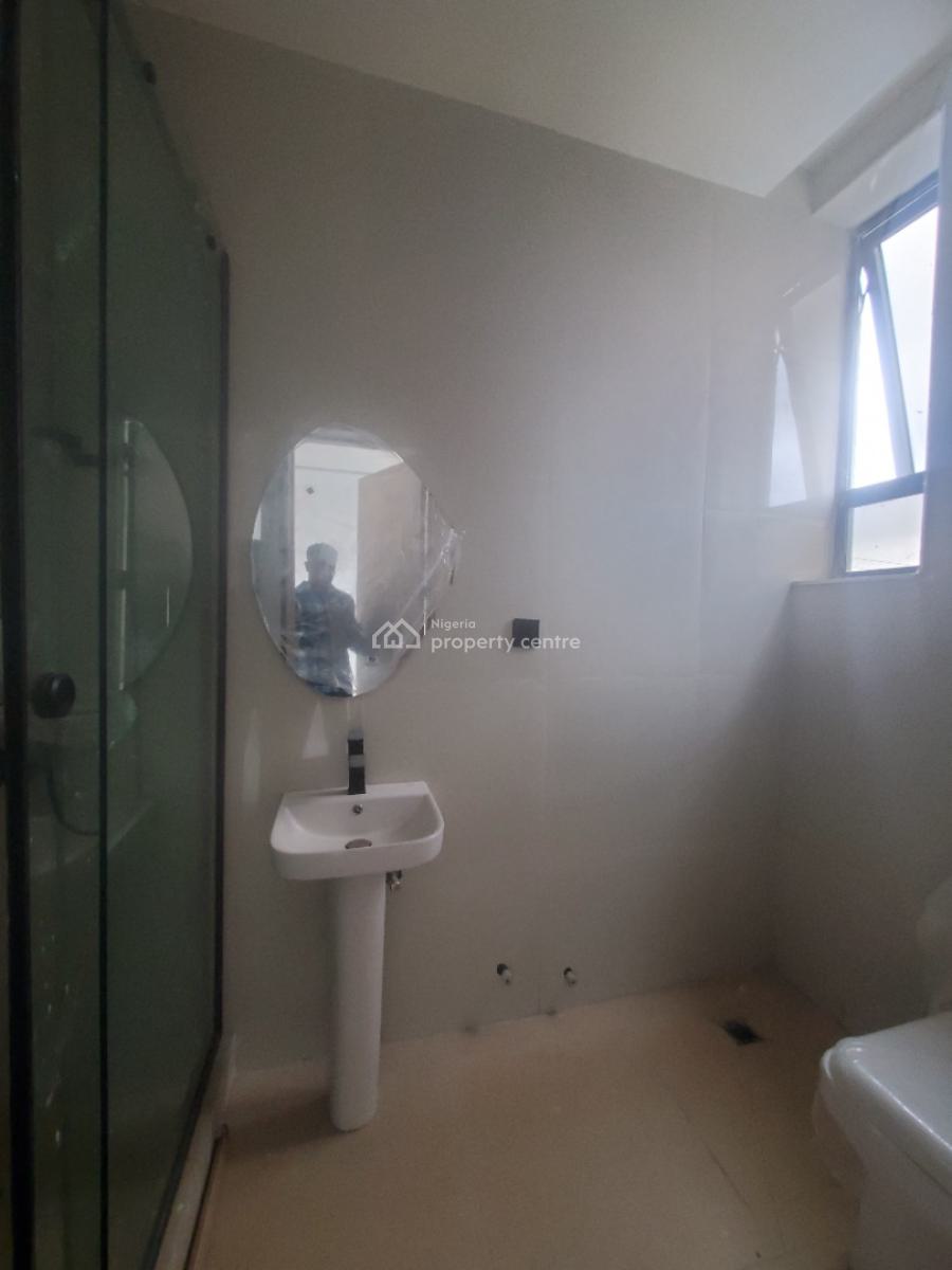 Gorgeous 5 Bedroom Terrace Duplex in a Secured Estate, Idado, Lekki, Lagos, Terraced Duplex for Sale