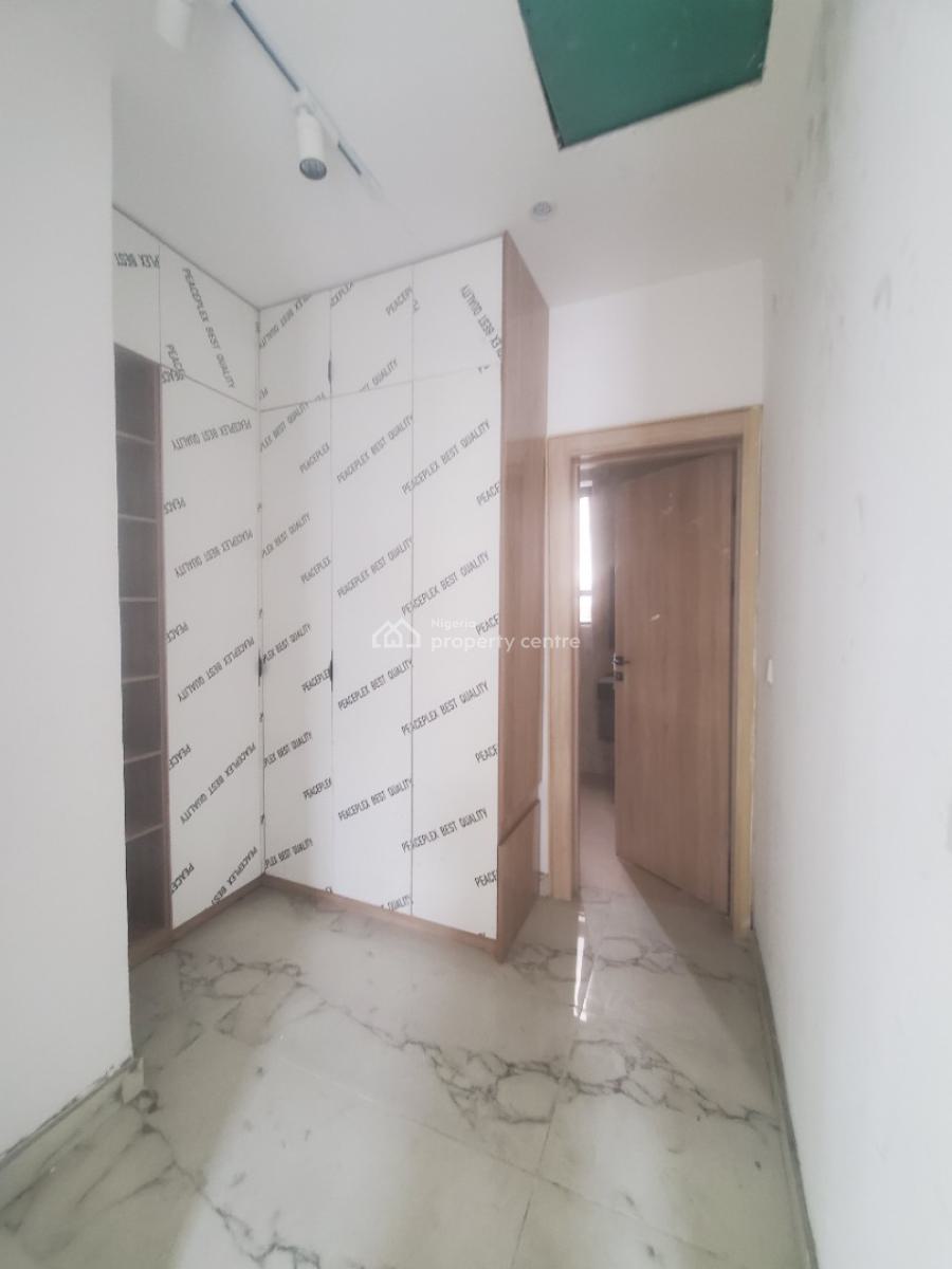 Gorgeous 5 Bedroom Terrace Duplex in a Secured Estate, Idado, Lekki, Lagos, Terraced Duplex for Sale