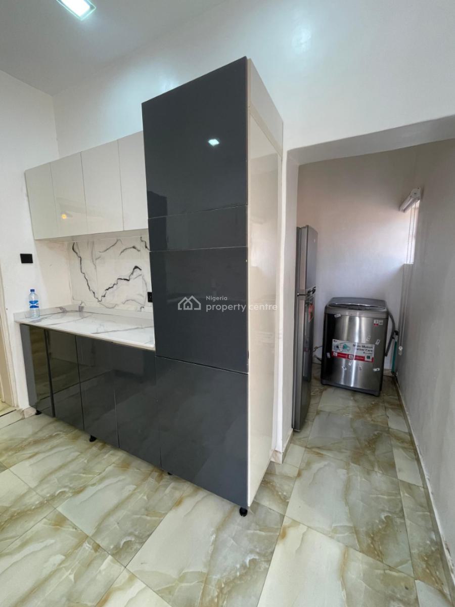 Semi-furnished 2-bedroom Apartment in a Premium Estate, Kolapo Ishola Gra, Akobo, Ibadan, Oyo, Detached Bungalow for Rent