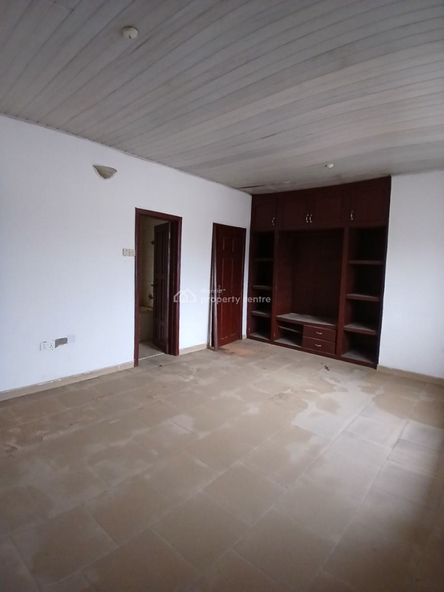 Masters Bedroom with Personal Balcony in a Shared Apartment, Gated and Secured Estate Along Badore Road, Ajah, Ajah, Lagos, Flat / Apartment for Rent