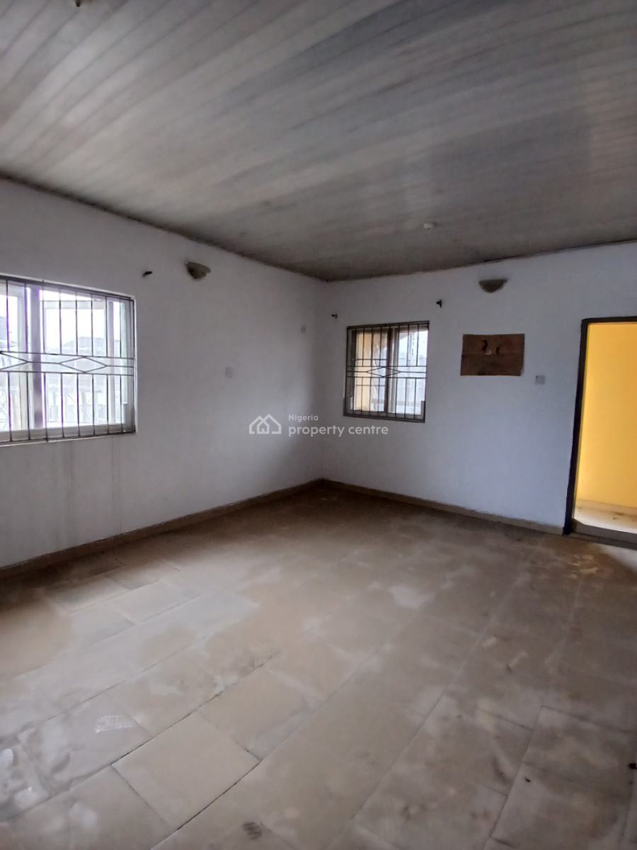 Masters Bedroom with Personal Balcony in a Shared Apartment, Gated and Secured Estate Along Badore Road, Ajah, Ajah, Lagos, Flat / Apartment for Rent
