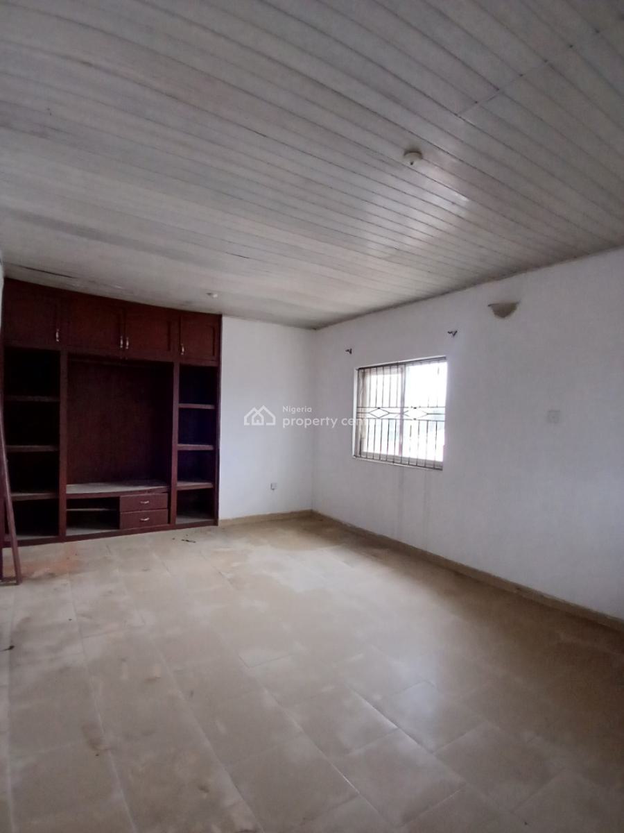 Masters Bedroom with Personal Balcony in a Shared Apartment, Gated and Secured Estate Along Badore Road, Ajah, Ajah, Lagos, Flat / Apartment for Rent