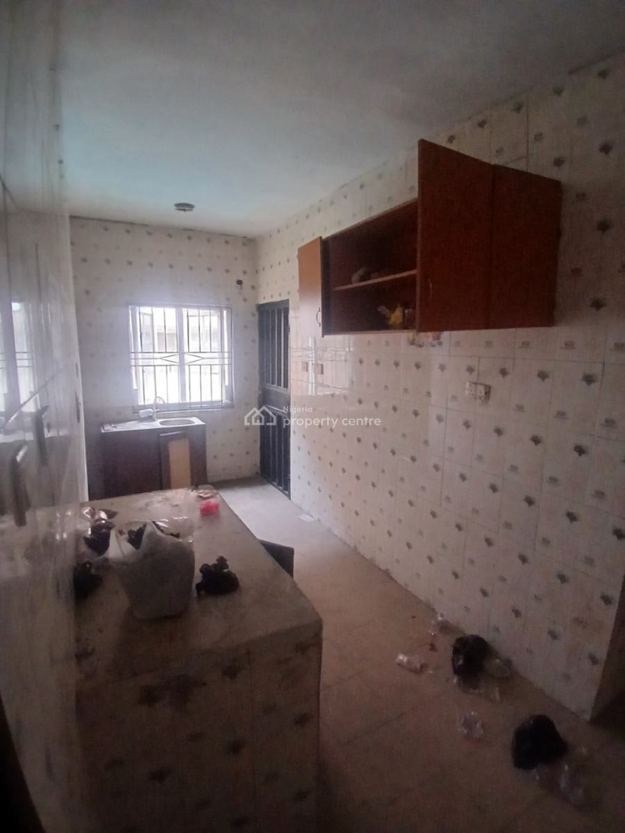 Masters Bedroom with Personal Balcony in a Shared Apartment, Gated and Secured Estate Along Badore Road, Ajah, Ajah, Lagos, Flat / Apartment for Rent