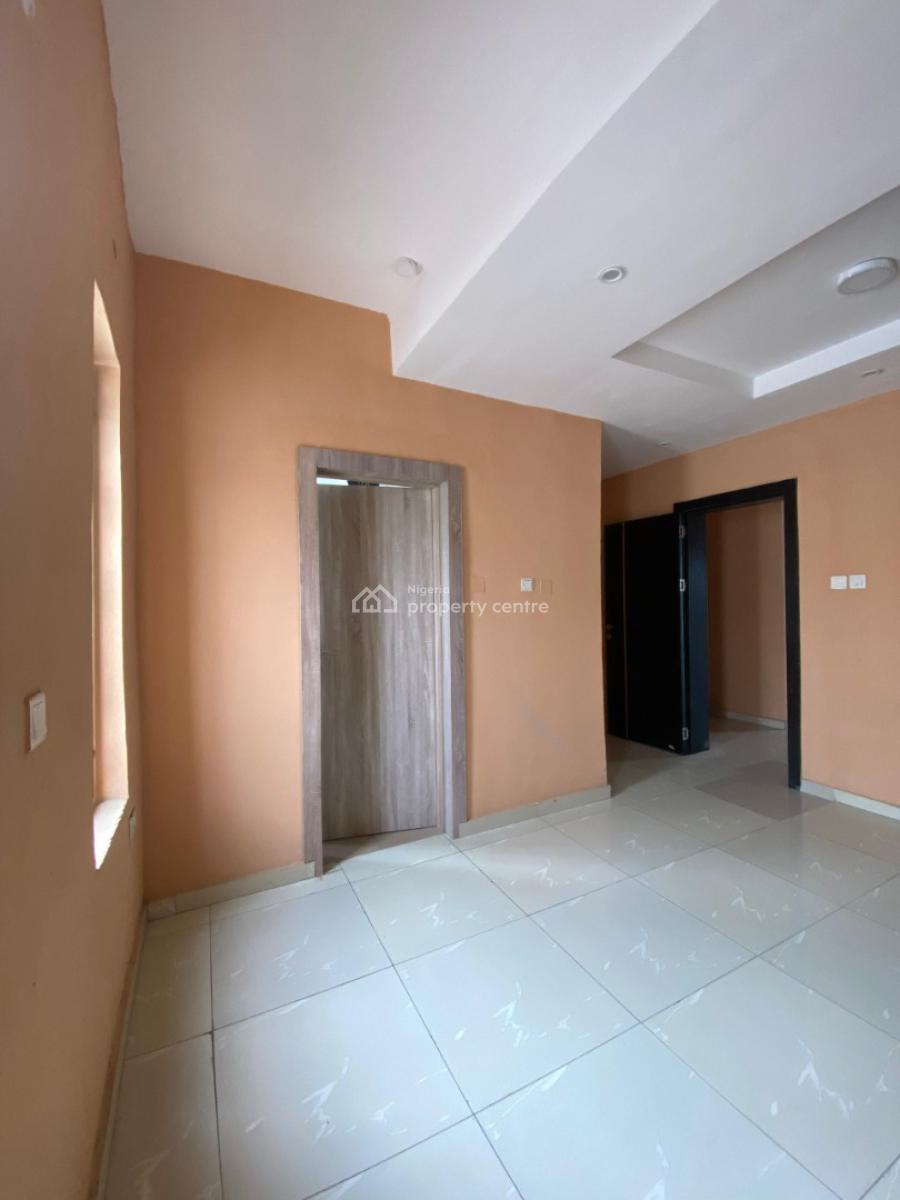 2 Bedroom Flat, Ologolo, Lekki, Lagos, Flat / Apartment for Sale