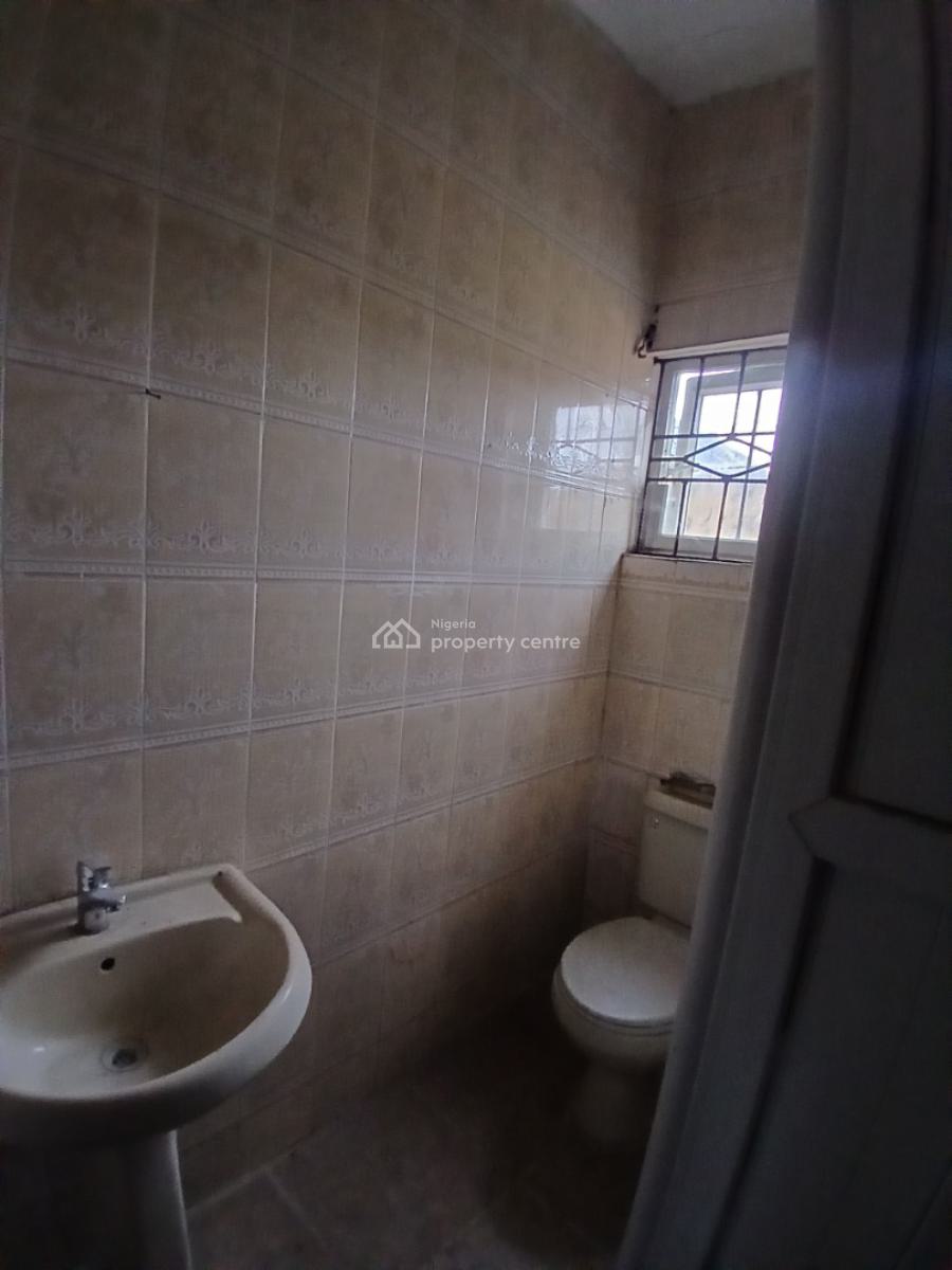 Massive Rooms in a Shared Apartment, Badore, Ajah, Lagos, Flat / Apartment for Rent
