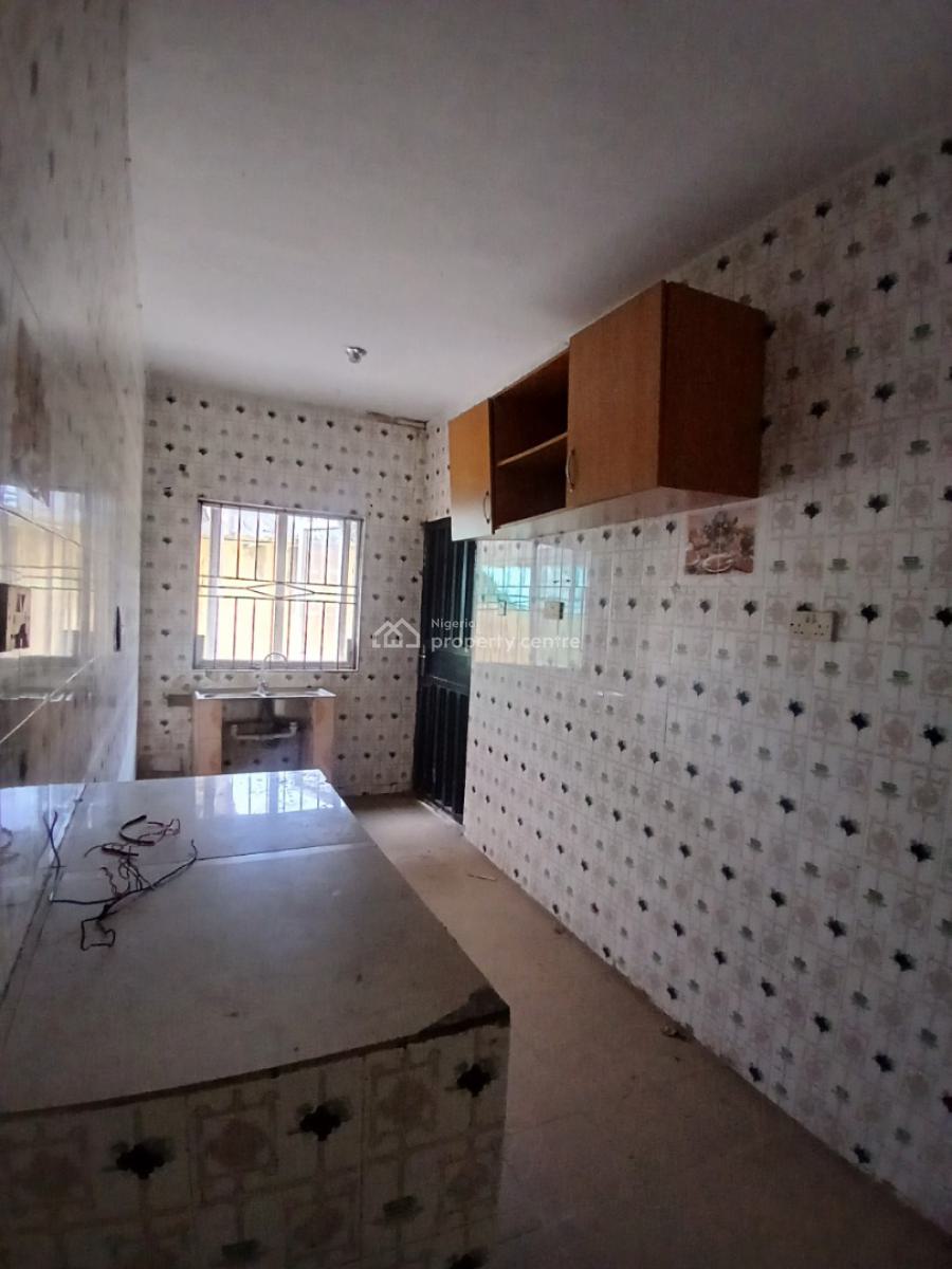 Massive Rooms in a Shared Apartment, Badore, Ajah, Lagos, Flat / Apartment for Rent