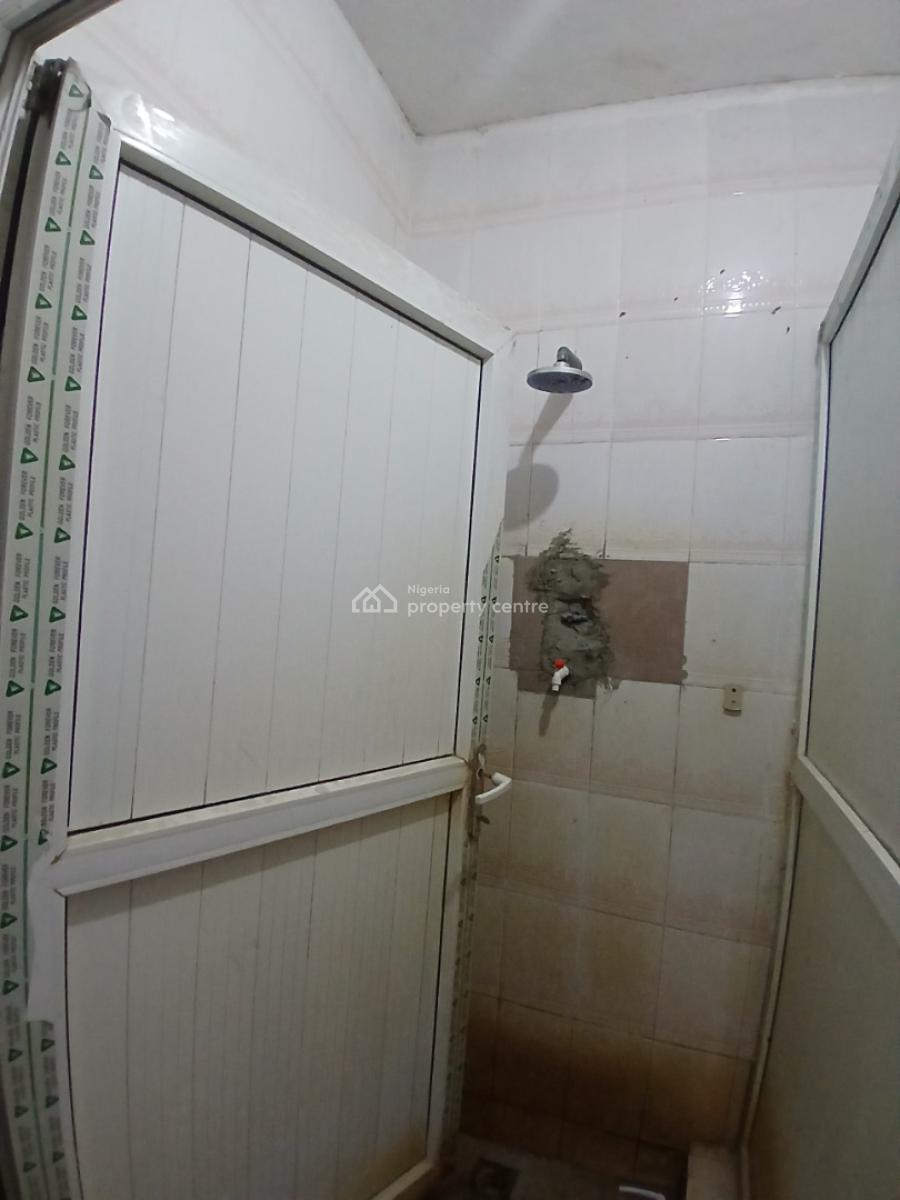 Massive Rooms in a Shared Apartment, Badore, Ajah, Lagos, Flat / Apartment for Rent