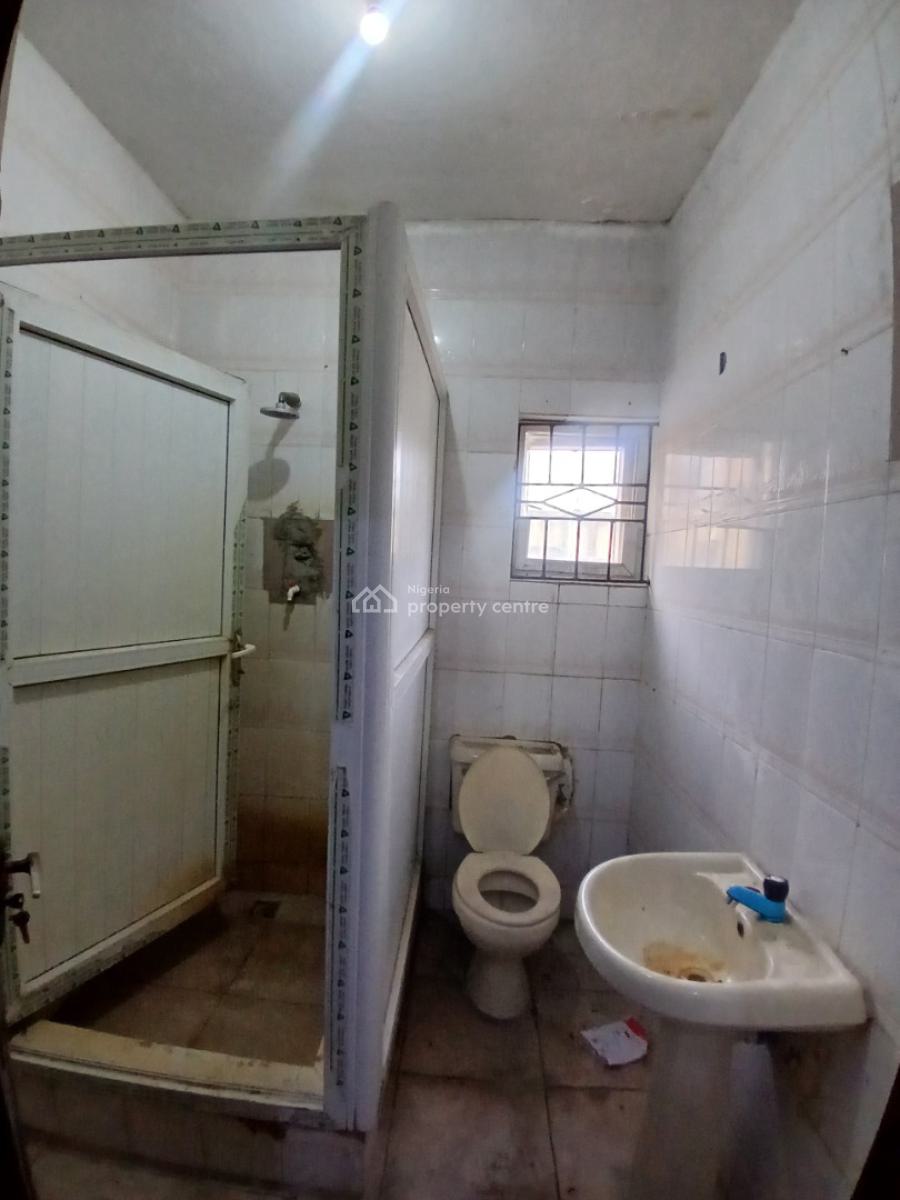 Massive Rooms in a Shared Apartment, Badore, Ajah, Lagos, Flat / Apartment for Rent