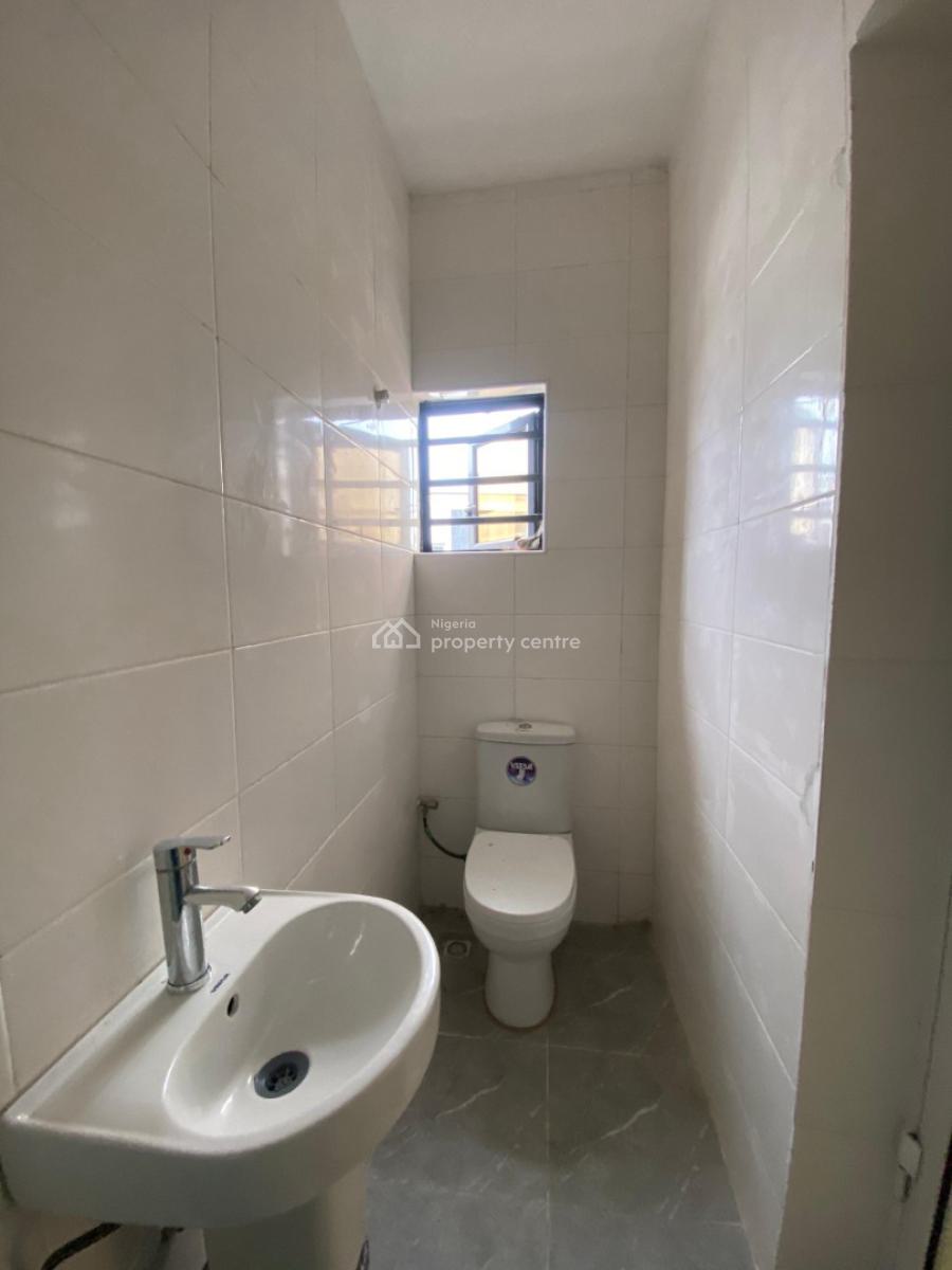 2 Bedroom Flat, Ologolo, Lekki, Lagos, Flat / Apartment for Sale